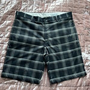 Greg Norman Men’s golf shorts